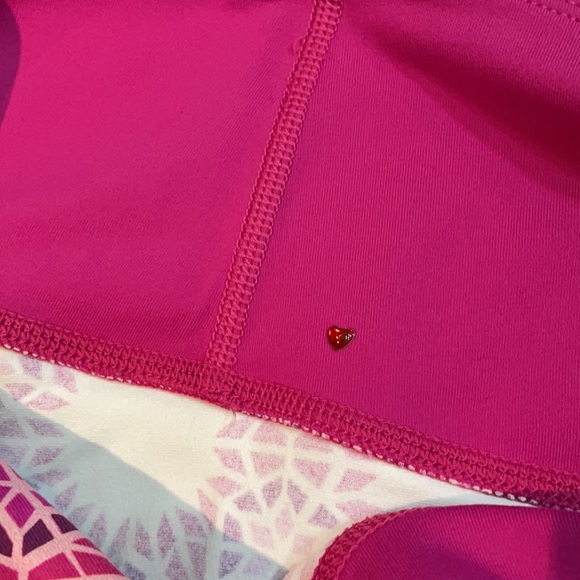 Lorna Jane high waisted shorts - Picture 4 of 6